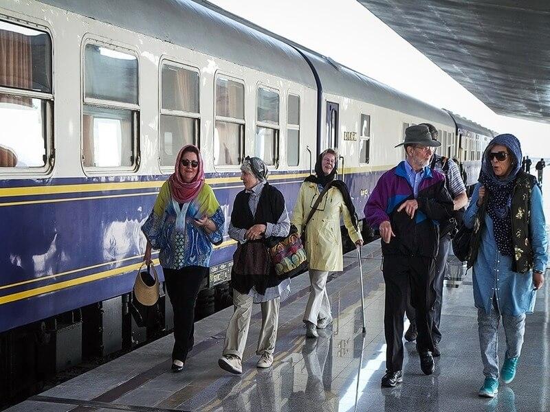 765c762a fd2c 4c56 8d56 71793f5ca07a سفر به شیراز با قطار بهتر است یا هواپیما؟